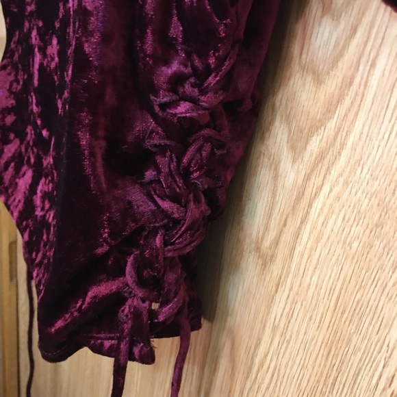 LA Hearts Red Velvet Crop Top Sz M - Picture 5 of 9